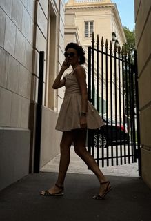 Irena Ponaroshku feet photo thumbnail