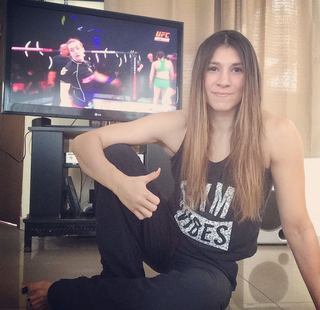 Irene Aldana feet photo 14