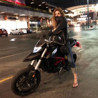 Irene Aldana feet photo 17