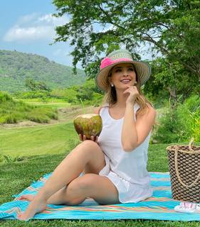 Irene Castillo feet photo 18