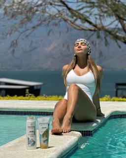 Irene Castillo feet photo 3