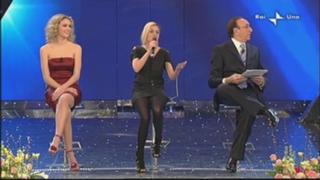 Irene Grandi feet photo 1