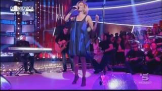 Irene Grandi feet photo 7