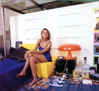 Irene Grandi feet photo 17