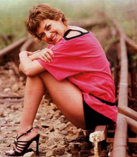 Irene Grandi feet photo 12
