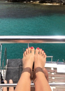 Irene Junquera feet photo thumbnail