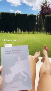 Irene Junquera feet photo thumbnail