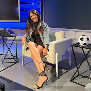 Irene Junquera feet photo thumbnail