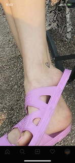 Irene Kim feet photo 2
