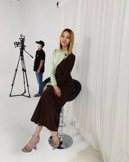 Irene Kim feet photo 17