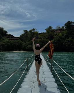 Irene Kim feet photo 7