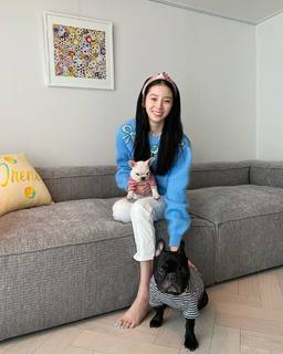 Irene Kim feet photo 2