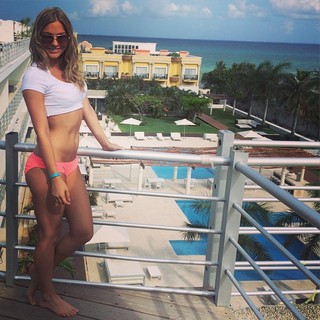 Irina Baeva feet photo thumbnail