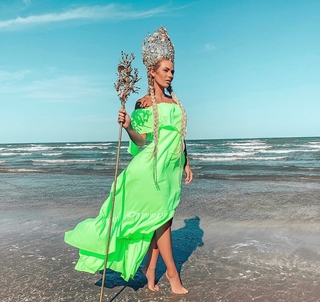 Irina Baeva feet photo thumbnail