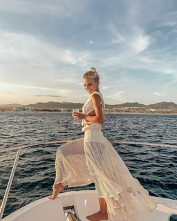 Irina Baeva feet photo thumbnail