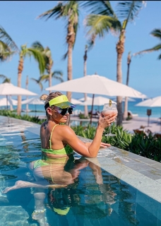 Irina Baeva feet photo thumbnail