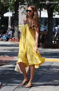 Irina Shayk feet photo thumbnail