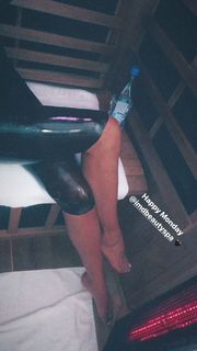 Irina Shayk feet photo thumbnail