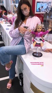 Irina Shayk feet photo thumbnail