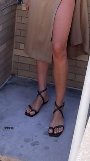 Irina Shayk feet photo thumbnail