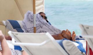 Irina Shayk feet photo thumbnail