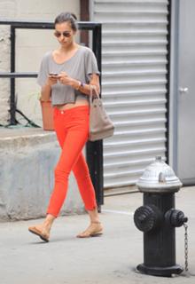 Irina Shayk feet photo thumbnail