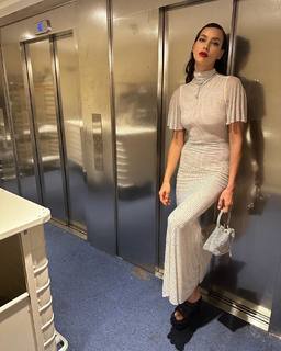 Irina Shayk feet photo thumbnail