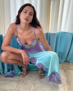 Irina Shayk feet photo thumbnail