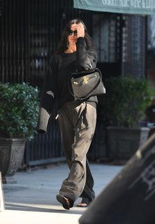 Irina Shayk feet photo thumbnail