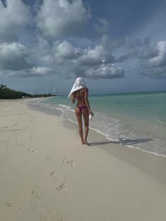 Irina Shayk feet photo 10