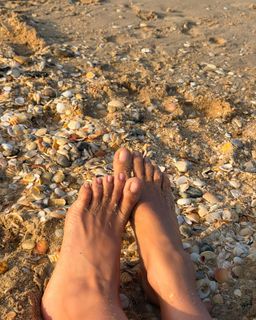 Irina Shayk feet photo 3