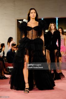 Irina Shayk feet photo 11