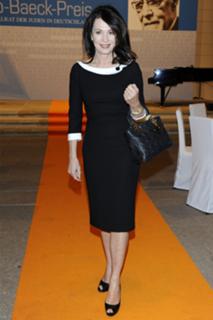 Iris Berben feet photo thumbnail