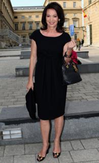 Iris Berben feet photo thumbnail