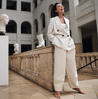 Iris Berben feet photo thumbnail