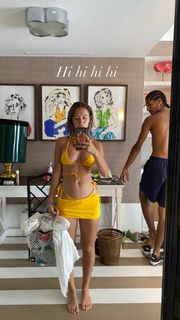 Iris Law feet photo 20