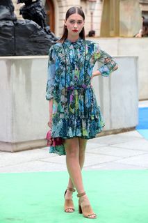 Iris Law feet photo 18