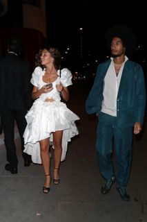 Iris Law feet photo 11