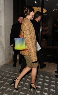 Iris Law feet photo 18