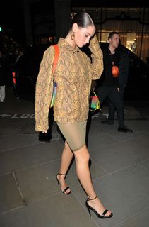 Iris Law feet photo 13