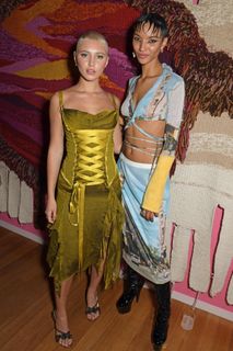 Iris Law feet photo 18