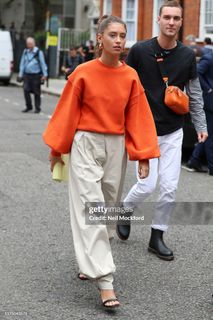 Iris Law feet photo 10