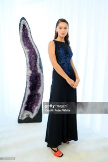 Iris Law feet photo 8