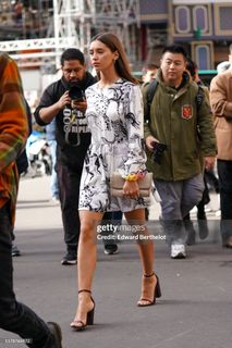 Iris Law feet photo 6