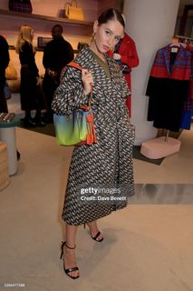 Iris Law feet photo 4