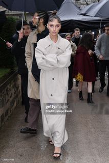 Iris Law feet photo 20