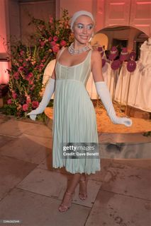 Iris Law feet photo 7