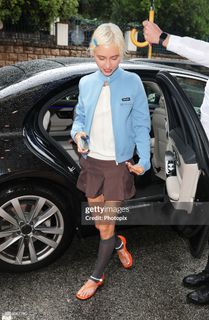 Iris Law feet photo 18