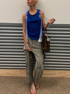 Iris Law feet photo 13