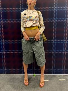 Iris Law feet photo 8